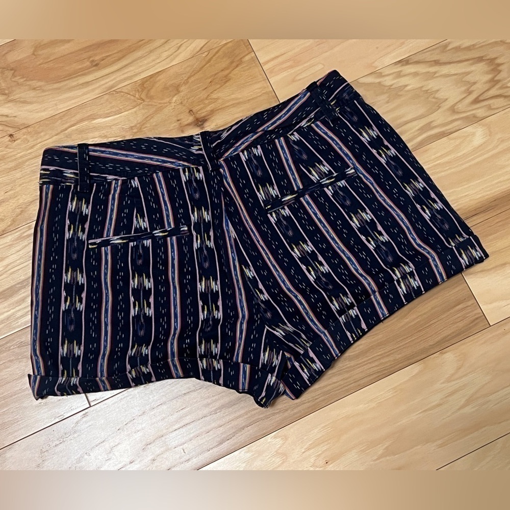 2 for $10 | Navy Blue Gap City Shorts Size 6 Southwest Print - Picture 5 of 7